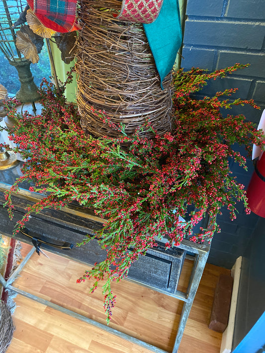 30" Round Mini Red Berry Wreath