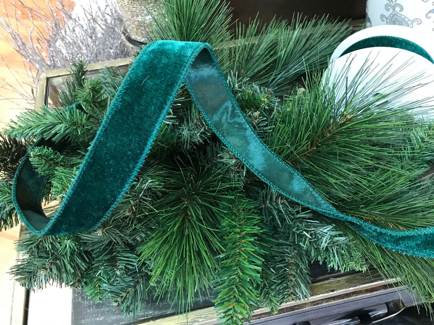 1.5’x10yds Deluxe Velvet/ Satin Back Hunter Green Ribbon