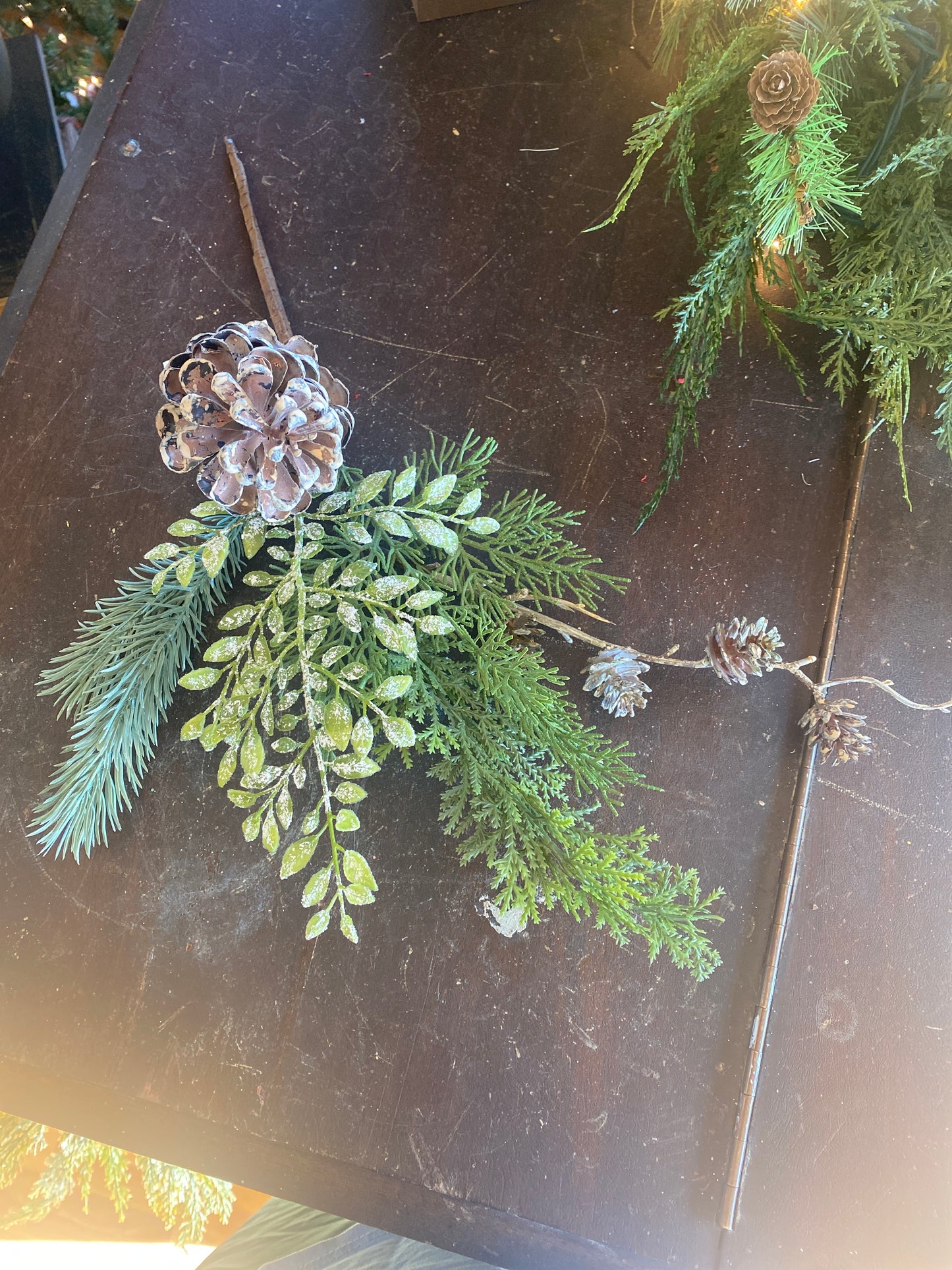 16" Norfolk Pine Pick