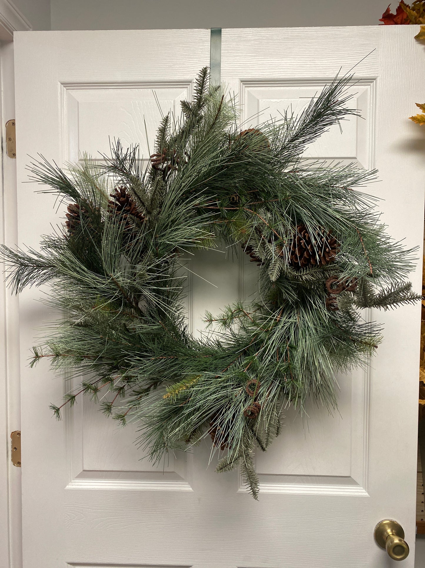 30" Deluxe Mountain Pine Wreath