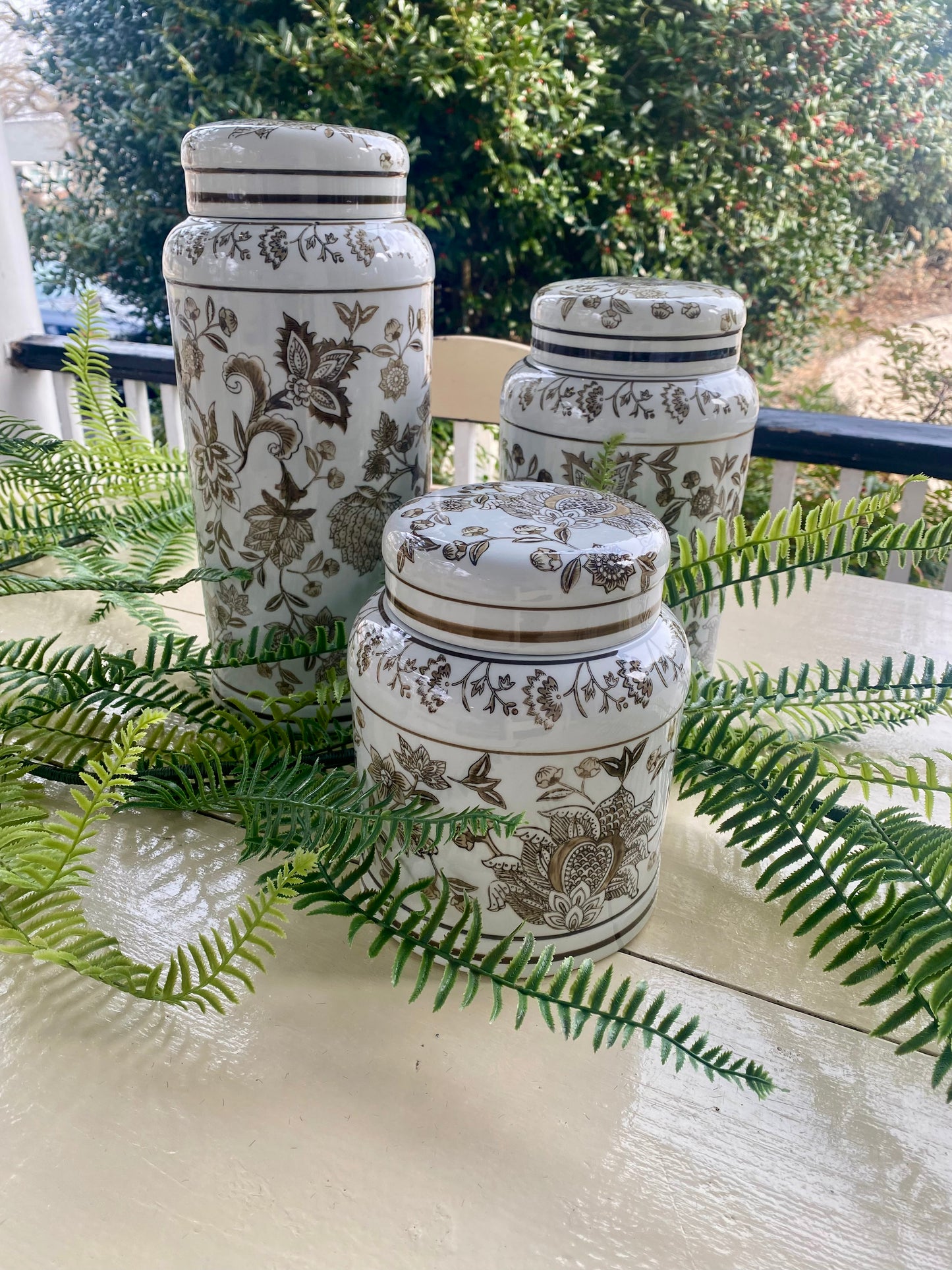 14.5" Taupe & White Porcelain Chinoiserie Lidded Jar ( Large)