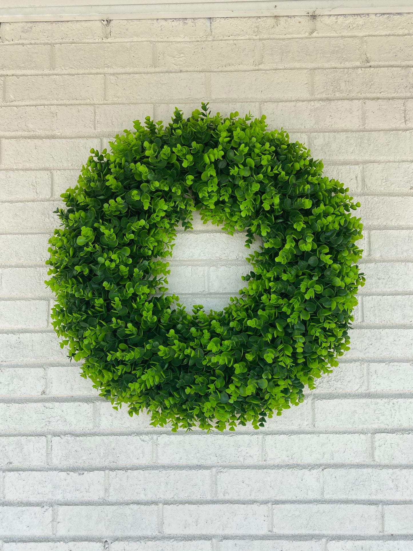 Eucalyptus Wreath With UV Protection 24" Green (Wreath Only)